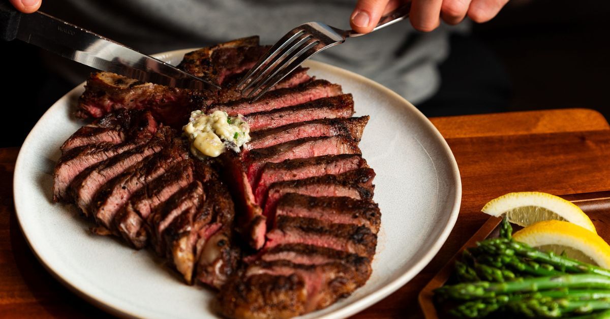 What&rsquo;s the Difference Between a T-Bone and Porterhouse?
