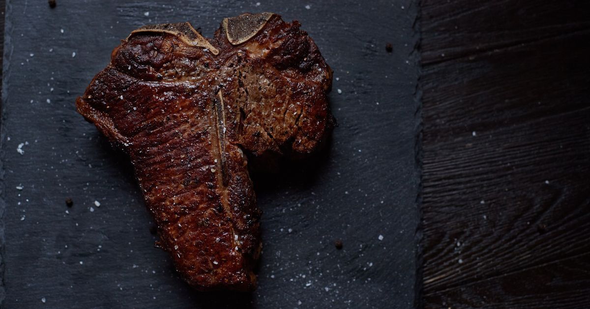 What&rsquo;s the Difference Between a T-Bone and Porterhouse?