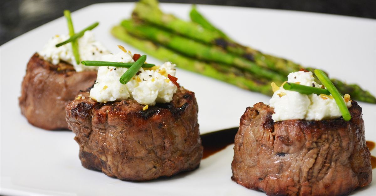 The 12 Best Sides To Serve With Filet Mignon